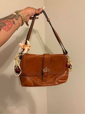 Leather Shoulder Bag in Chestnut Brown - Classic Buckle Detail